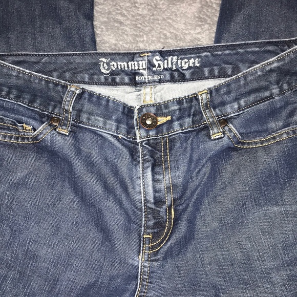 Tommy Hilfiger Boyfriend Jeans 👖 Short - Picture 3 of 5
